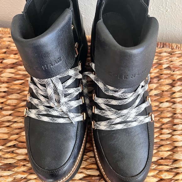 Cole Haan black slip on wedge boots ankle leather wedges 9 - Picture 6 of 8